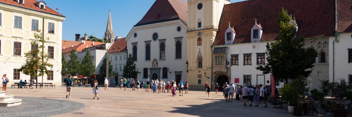 Serwis Slovakya, yükseköğretim: üniversiteler, lisans, yüksek lisans, doktora -  v.TR (Slovakia)